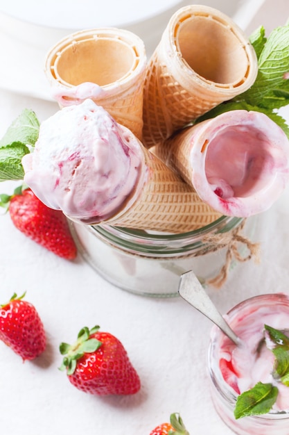 Strawberry ice cream