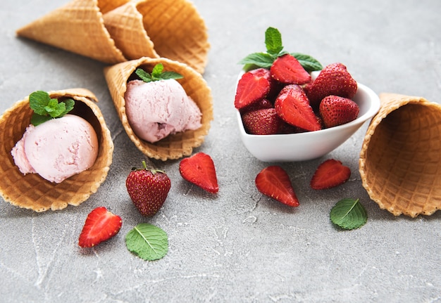 Strawberry ice cream