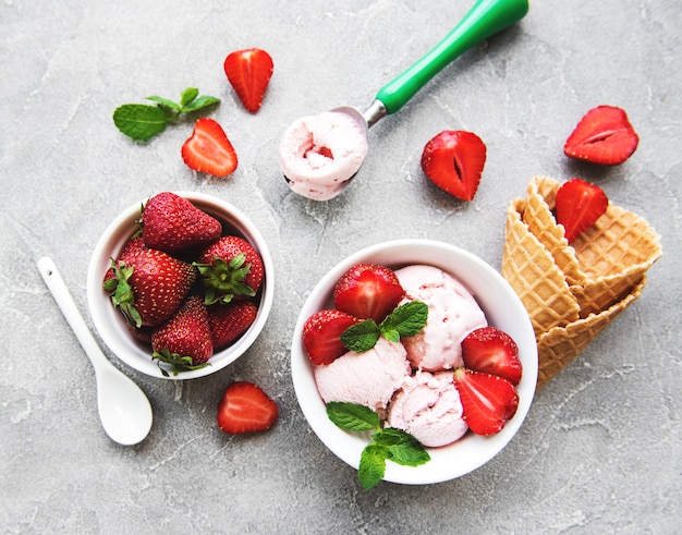 Strawberry ice cream