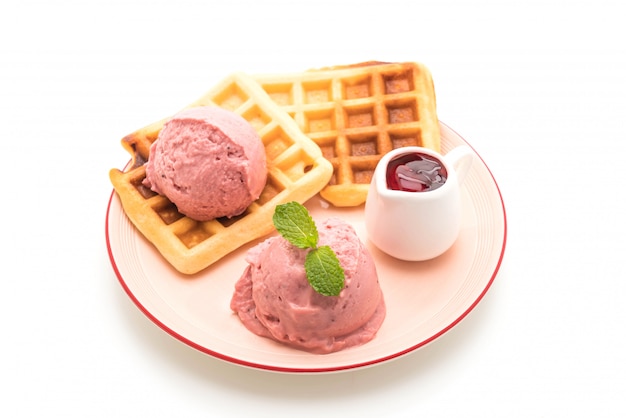 strawberry icecream with waffle