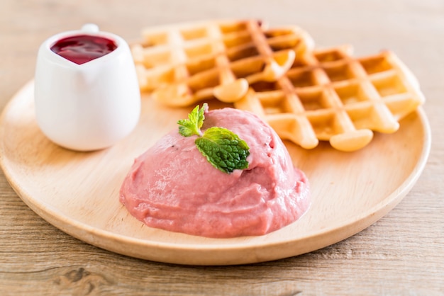 strawberry icecream with waffle