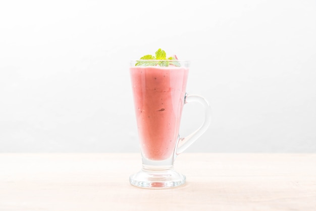 strawberry smoothies milkshake