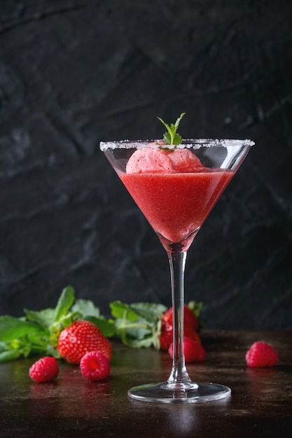 Strawberry sorbet with mint