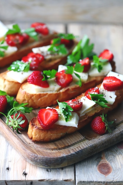 Strawberry toast Healthy summer food