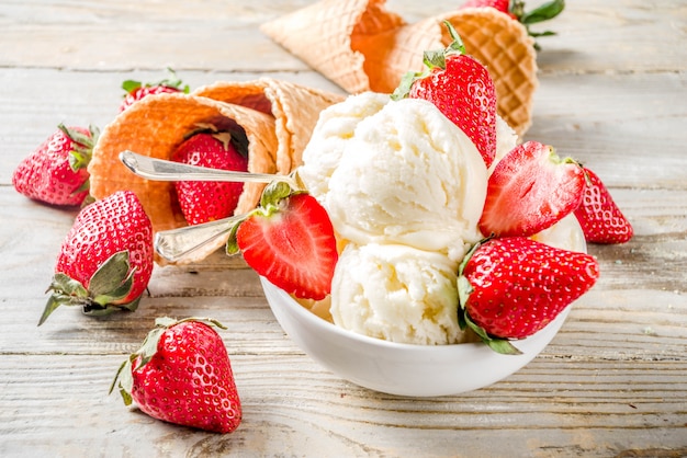 Gelato alla vaniglia alla fragola