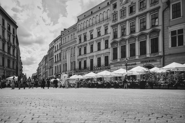 Photo street amidst buildings in city against sky