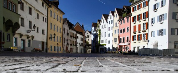 写真 住宅の建物の中の通り