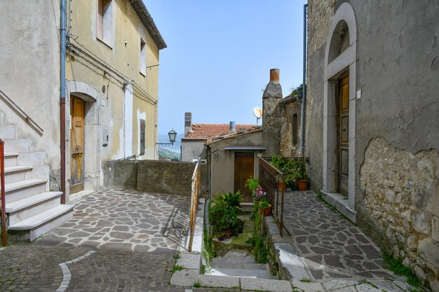 Photo a street in gambatesa a medieval village in molise italy