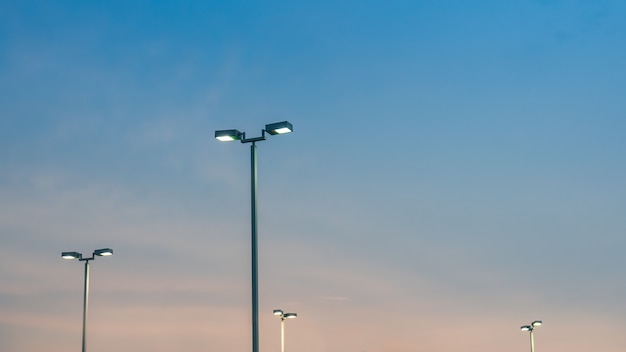 写真 夕方の街灯柱