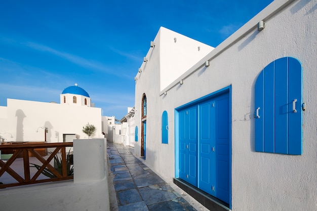 Street in oia, santorini