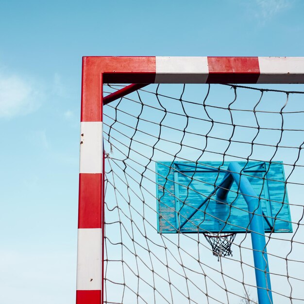 Foto attrezzature sportive per il calcio di strada con rete a corda