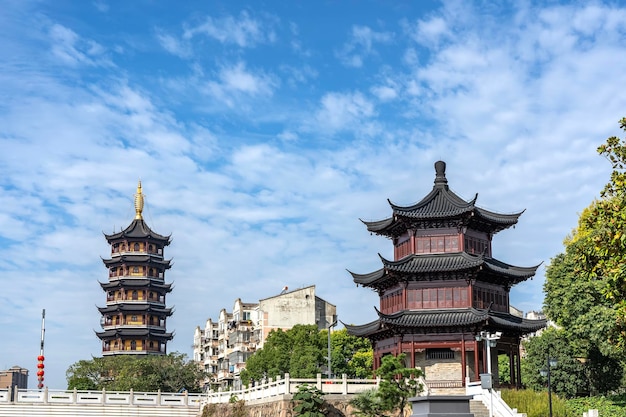 Vista sulla strada di antichi edifici a taizhou