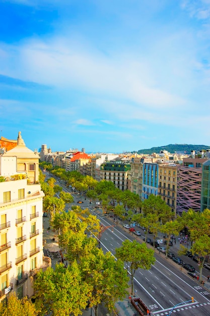 Photo street view to avinguda diagonal in barcelona. barcelona is the capital of spain. avinguda diagonal is the name of many famous avenues in the center of barcelona.