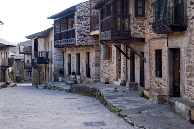 푸에블라 데 사나브리아 (Puebla de Sanabria) 의 거리와 전면, 카스티야와 레온 주 자모라