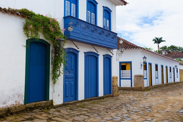 유명한 역사적 마을 Paraty, 브라질의 거리