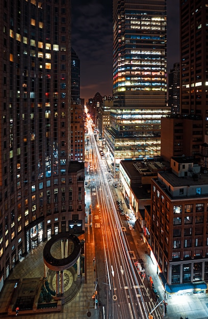 Strade di manhattan di notte