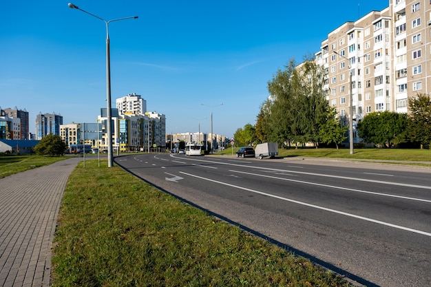Улицы жилые здания коттеджи в старой части города