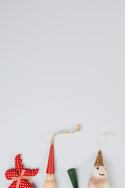 Photo a string with a red and white tassel on it