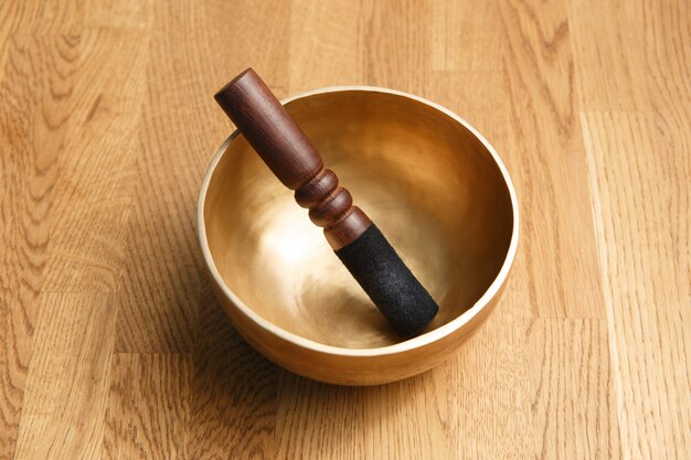 Struck and singing bowl