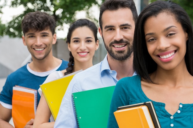 Studenten staan op een rij