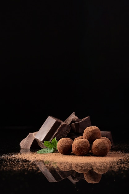 Foto colpo dello studio di cioccolato delizioso