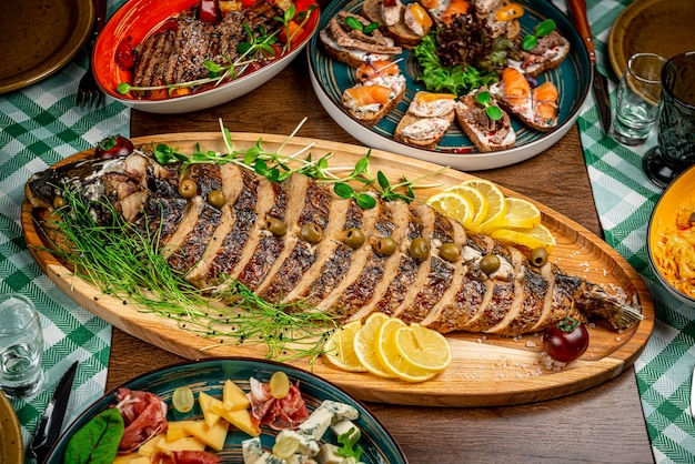 レストランでめ込んだカープフィッシュ