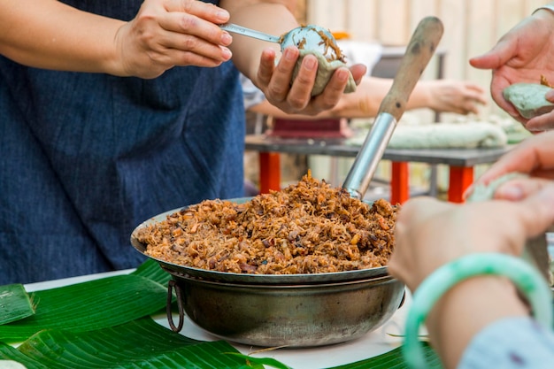 Stuffing Tombsweeping Day worshiping ancestors offerings Caozi Kueh materials