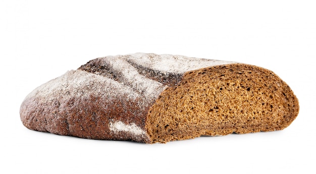 Stuk van zwart roggebrood