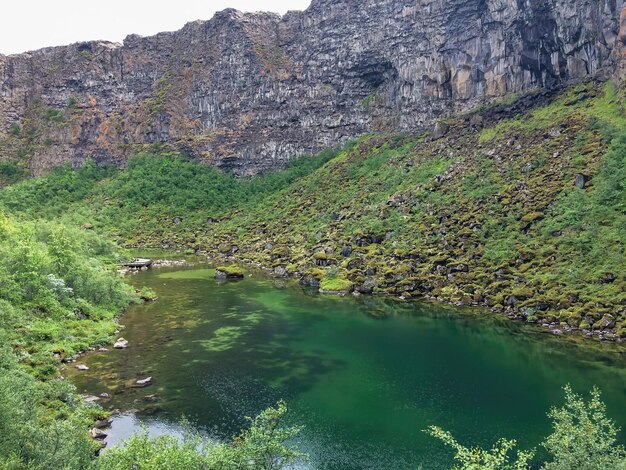 Stunning view of northeastern icelands thingvellir national park with majestic mountains