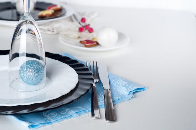 Stylish blue and silver Christmas table setting