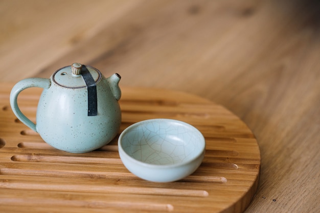 Photo stylish dishes for the tea ceremony. oriental cuisine concept.