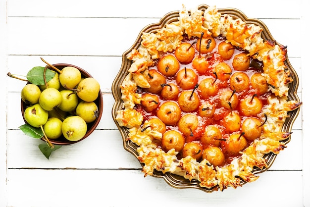 Stylish fresh pear pie