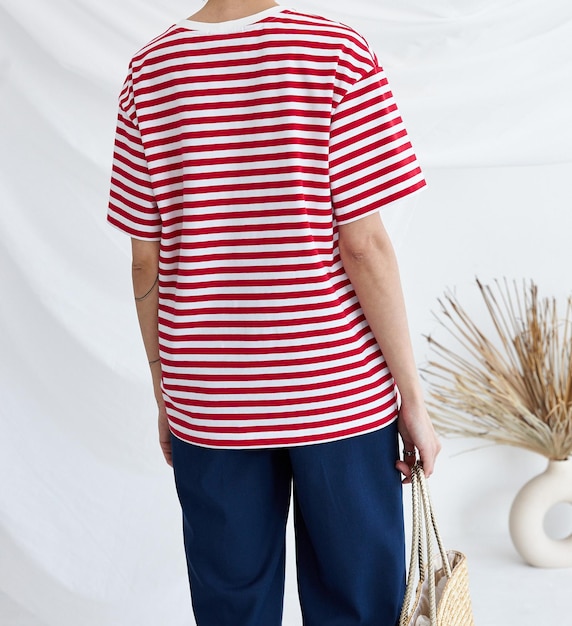 おしゃれな婦人服 女の子に似合う カジュアル服 ストリートファッション ファッションアクセサリー