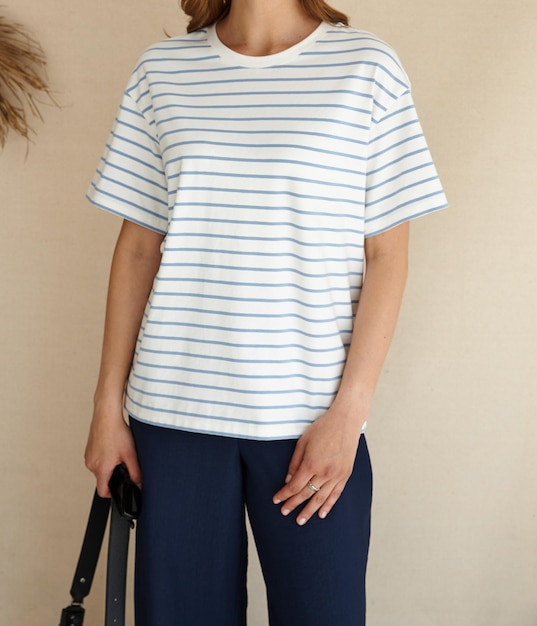 スタイリッシュな women039 の服 女の子に似合うカジュアルな服