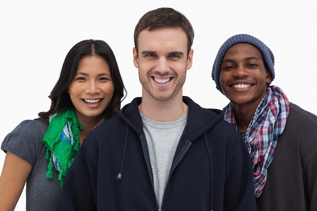 Photo stylish young people smiling at camera