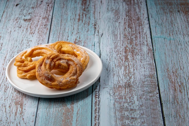 Photo sugared donuts on the table brazilian donuts