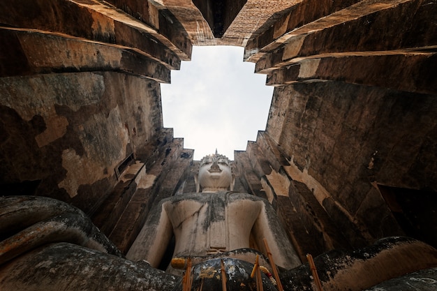 Parco storico di sukhothai tempio si chum della thailandia