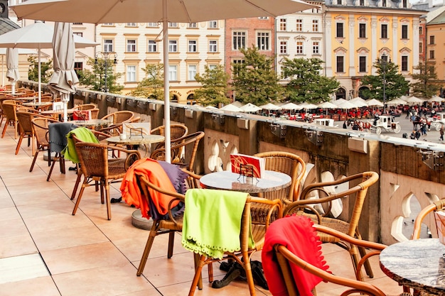 Foto caffè con terrazza sukiennice a cracovia