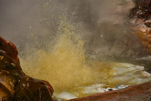 Photo sulfur waters in the azores islands