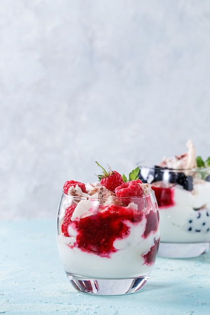 Summer dessert Eton Mess