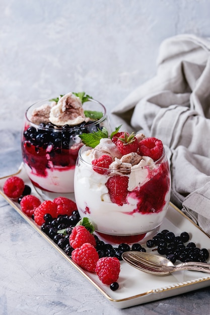 Summer dessert Eton Mess