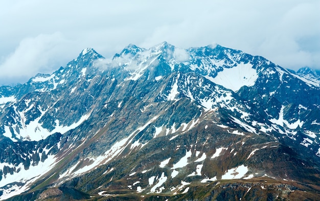 Estate, giugno) montagna delle alpi, vista dalla strada alpina del grossglockner