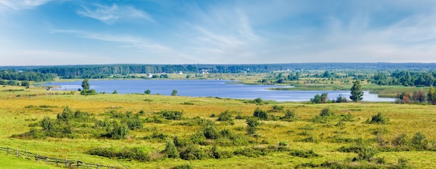 Фото Панорама летнего озера украина львовская область