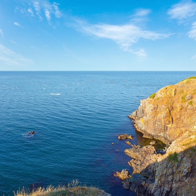 Photo summer sea rocky coast