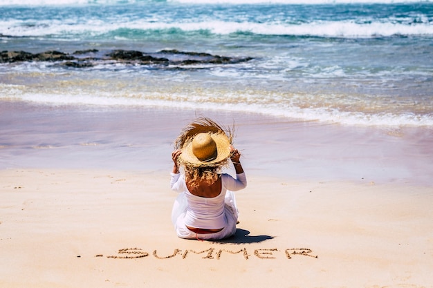 사람들과 여름 휴가 휴가 개념