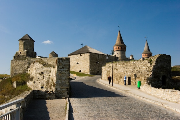 Photo summer view to castle in kamianets-podilskyi