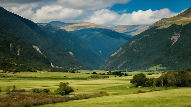 Photo summer view of valley at pyrenees huesca