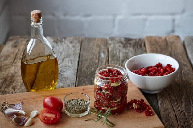 Sun-dried tomatoes with Provencal herbs