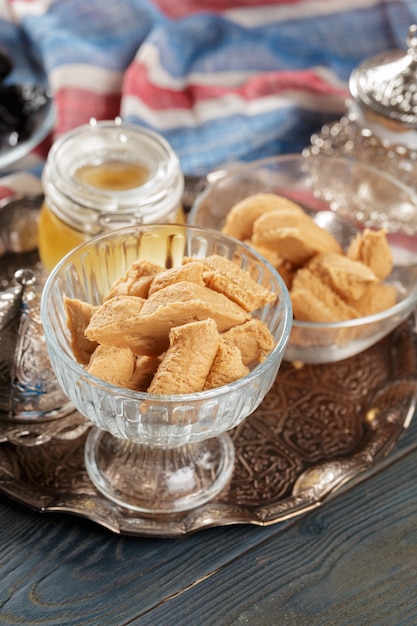 Halva di girasole sul tavolo