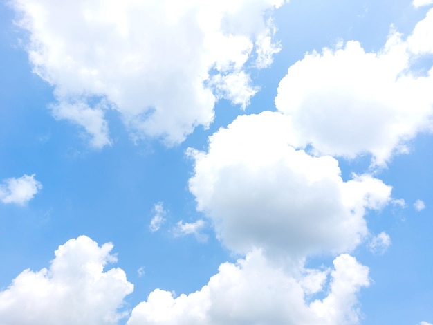 Photo sunny blue sky with cloud closeup